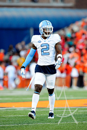 NCAA FOOTBALL: SEP 10 North Carolina at Illinois