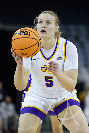 COLLEGE BASKETBALL: MAR 08 WomenÕs Ohio Valley Championship Tennessee Tech vs Lindenwood