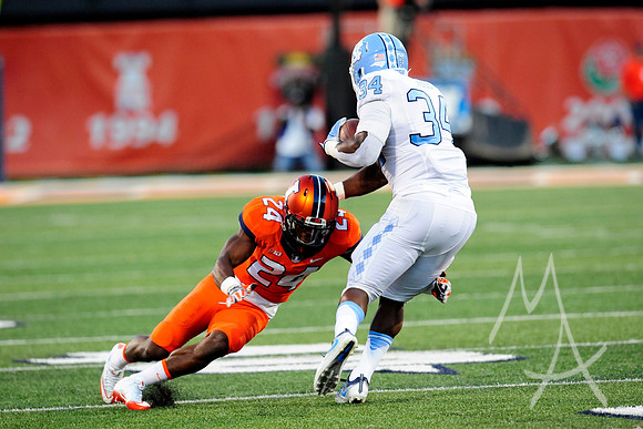 NCAA FOOTBALL: SEP 10 North Carolina at Illinois