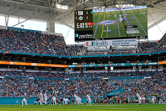 NFL: DEC 05 Giants at Dolphins