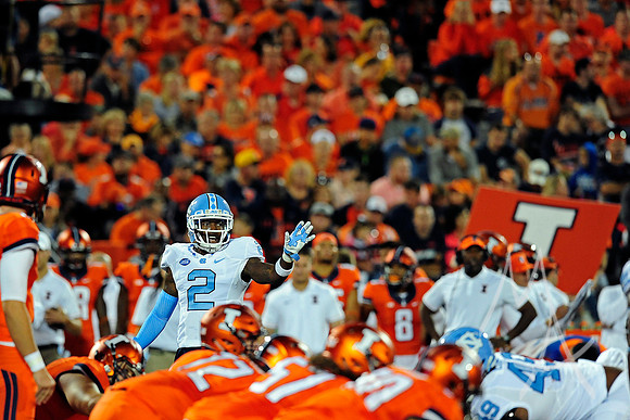 NCAA FOOTBALL: SEP 10 North Carolina at Illinois