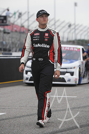 AUTO: MAY 31 NASCAR Craftsman Truck Series Toyota 200