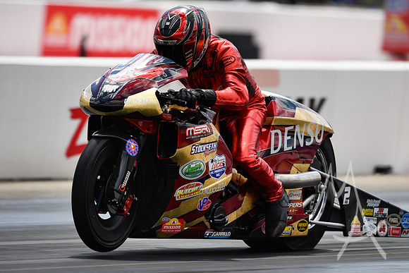 AUTO: APR 26 NHRA American Rebel Light 4-Wide Nationals