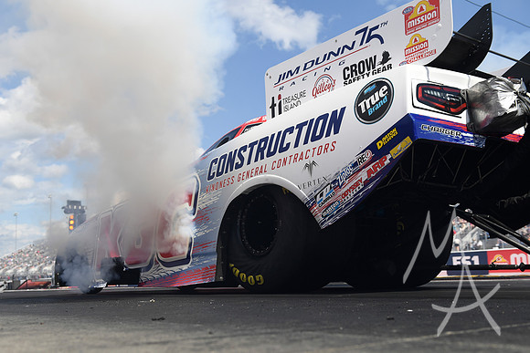 AUTO: APR 26 NHRA American Rebel Light 4-Wide Nationals