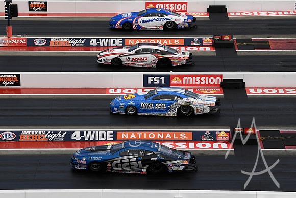 AUTO: APR 27 NHRA American Rebel Light 4-Wide Nationals