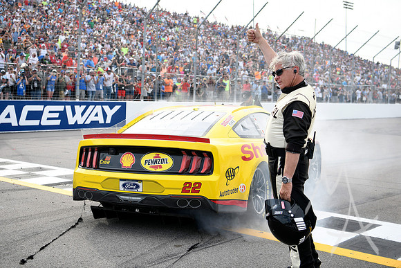 AUTO: JUN 05 NASCAR Cup Series Enjoy Illinois 300 Presented by TicketSmarter