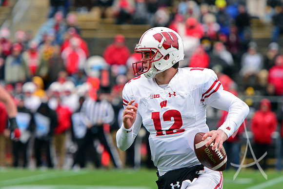 NCAA FOOTBALL: NOV 19 Wisconsin at Purdue