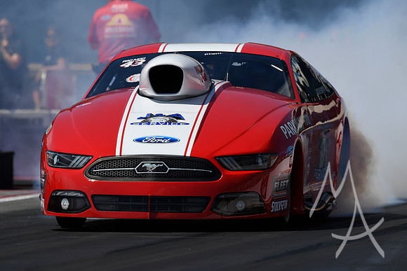 AUTO: APR 26 NHRA American Rebel Light 4-Wide Nationals