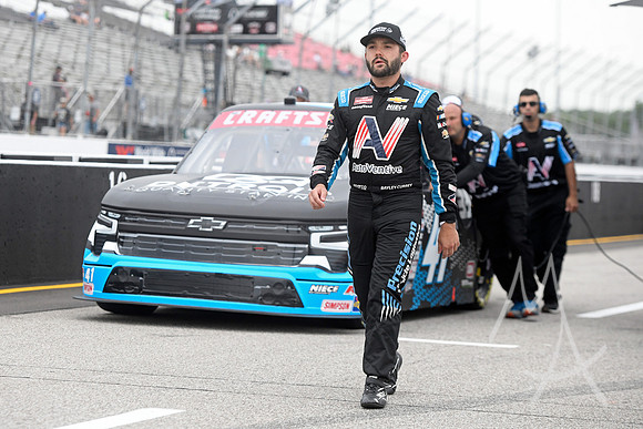 AUTO: MAY 31 NASCAR Craftsman Truck Series Toyota 200