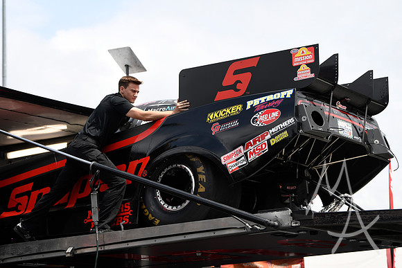 AUTO: APR 25 NHRA American Rebel Light 4-Wide Nationals