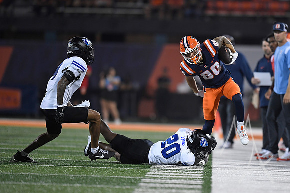 COLLEGE FOOTBALL: AUG 29 Eastern Illinois at Illinois
