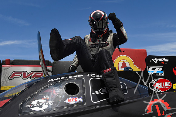 AUTO: APR 27 NHRA American Rebel Light 4-Wide Nationals