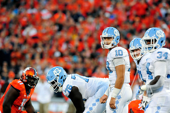 NCAA FOOTBALL: SEP 10 North Carolina at Illinois