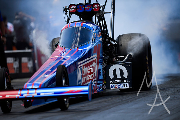 AUTO: APR 26 NHRA American Rebel Light 4-Wide Nationals
