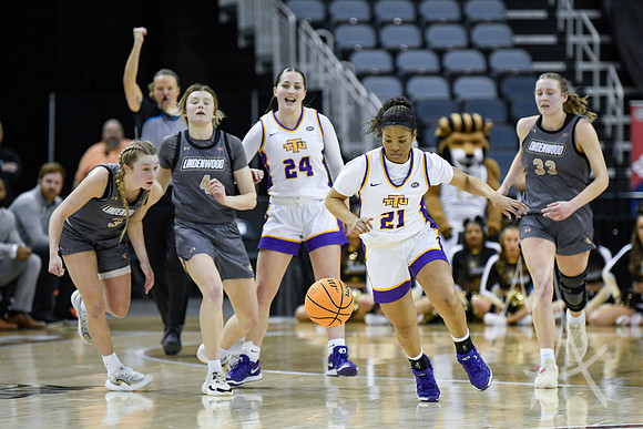 COLLEGE BASKETBALL: MAR 08 WomenÕs Ohio Valley Championship Tennessee Tech vs Lindenwood