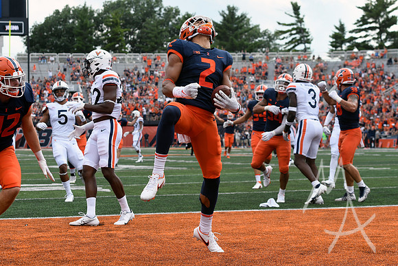 COLLEGE FOOTBALL: SEP 10 Virginia at Illinois