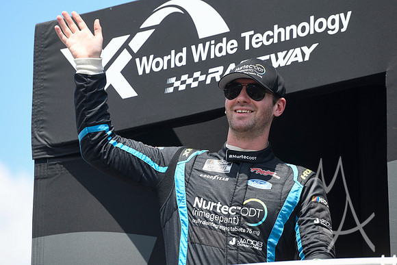 AUTO: JUN 05 NASCAR Cup Series Enjoy Illinois 300 Presented by TicketSmarter