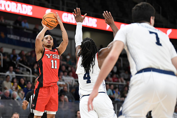 COLLEGE BASKETBALL: MAR 11 Horizon League Championship Robert Morris vs Youngstown State