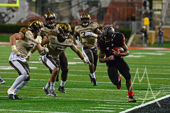 NCAA FOOTBALL: NOV 01 Western Michigan at Ball State