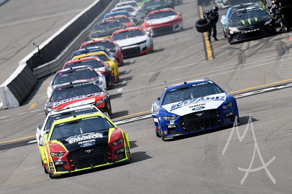AUTO: JUN 05 NASCAR Cup Series Enjoy Illinois 300 Presented by TicketSmarter