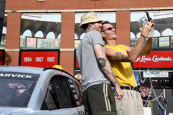 AUTO: JUN 02 NASCAR Cup Series Enjoy Illinois 300 Presented by TicketSmarter