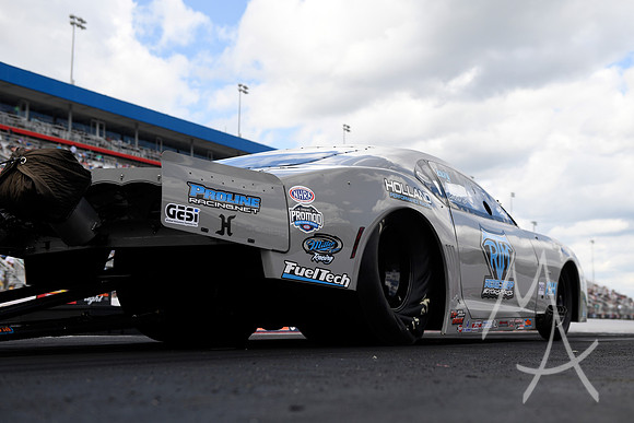 AUTO: APR 26 NHRA American Rebel Light 4-Wide Nationals
