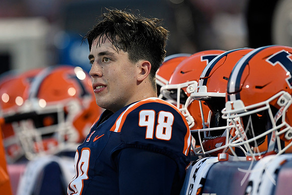 COLLEGE FOOTBALL: AUG 29 Eastern Illinois at Illinois