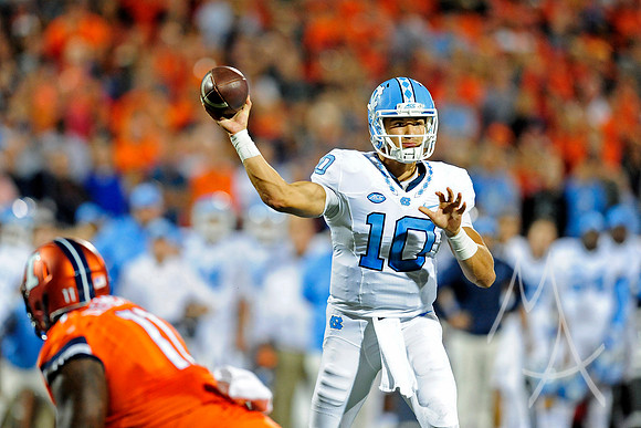NCAA FOOTBALL: SEP 10 North Carolina at Illinois
