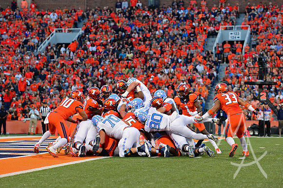 NCAA FOOTBALL: SEP 10 North Carolina at Illinois