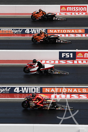 AUTO: APR 27 NHRA American Rebel Light 4-Wide Nationals