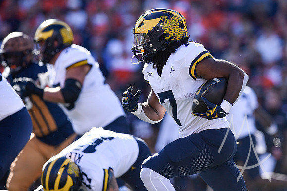 COLLEGE FOOTBALL: OCT 19 Michigan at Illinois