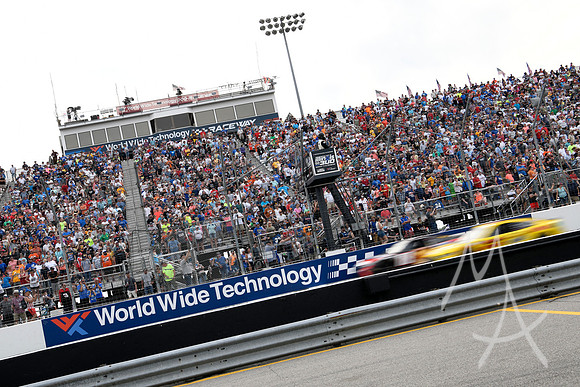 AUTO: JUN 05 NASCAR Cup Series Enjoy Illinois 300 Presented by TicketSmarter