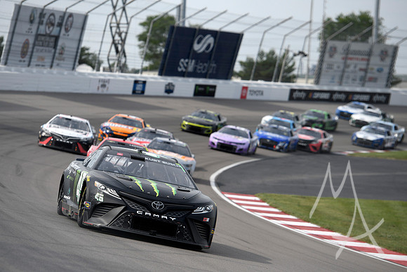AUTO: JUN 05 NASCAR Cup Series Enjoy Illinois 300 Presented by TicketSmarter