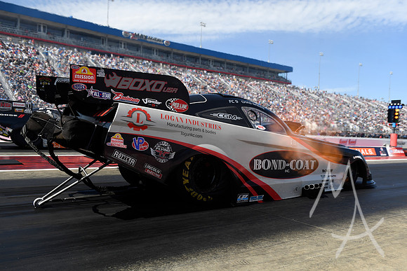 AUTO: APR 27 NHRA American Rebel Light 4-Wide Nationals
