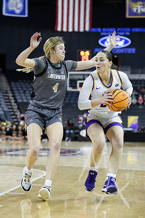 COLLEGE BASKETBALL: MAR 08 WomenÕs Ohio Valley Championship Tennessee Tech vs Lindenwood