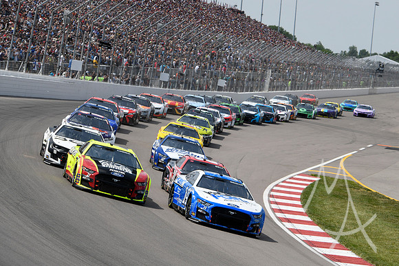 AUTO: JUN 05 NASCAR Cup Series Enjoy Illinois 300 Presented by TicketSmarter