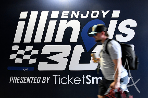 AUTO: JUN 04 NASCAR Cup Series Enjoy Illinois 300 Presented by TicketSmarter
