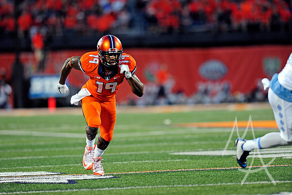 NCAA FOOTBALL: SEP 10 North Carolina at Illinois