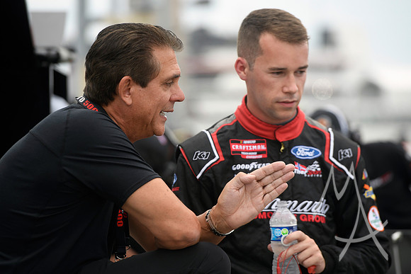 AUTO: MAY 31 NASCAR Craftsman Truck Series Toyota 200